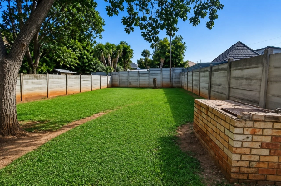 3 Bedroom Property for Sale in Geelhoutpark North West